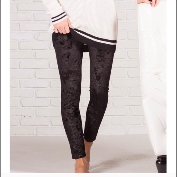 Blancheaux Boutique Pants - 🖤Black Velvet Leggings 🖤